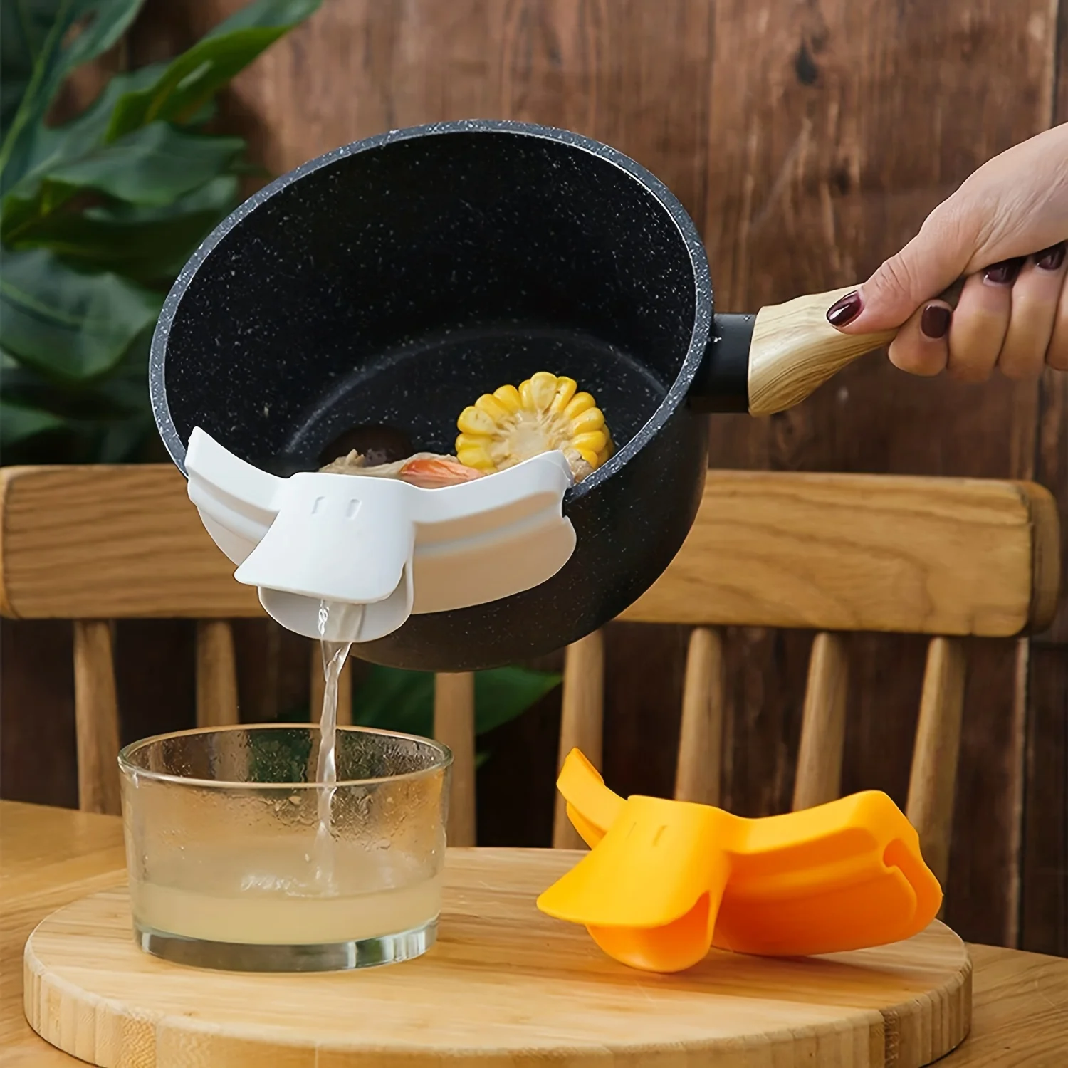 Anti-Spill Duckbill Liquid Deflector Silicone Pot Side Drainage Guide Nozzle Kitchen Soup Pouring Funnel Clip Spaghetti Filter
