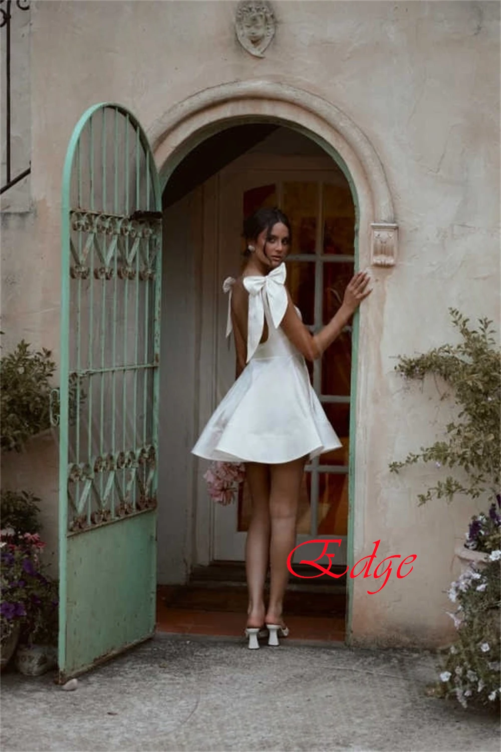 Sukienka wieczorowa z białego satyny na zamówienie, elegancka, z kwadratowym dekoltem, krótkimi rękawkami, sukienka na studniówkę, formalna, z trenem typu court, zapinana na zamek z tyłu, sukienka koktajlowa.