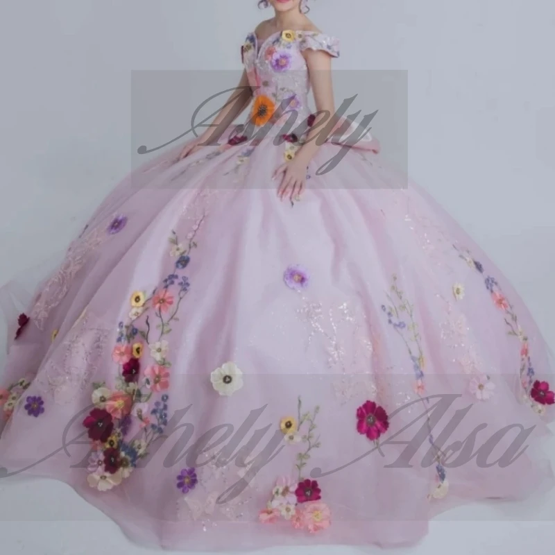 Urocza księżniczka 15. dziewczyna Quinceanera sukienki kwiatowa aplikacja zasznurować bal sukienka na przyjęcie urodzinowe Vestido De xv Anos dostosowane