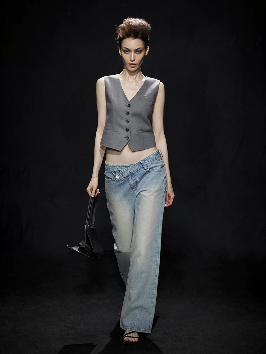 

Low Waist Asymmetric Waed Denim Jeans Cotton Straight Leg Zipper Closure Summer Season Ladies Faion Vintage Sle