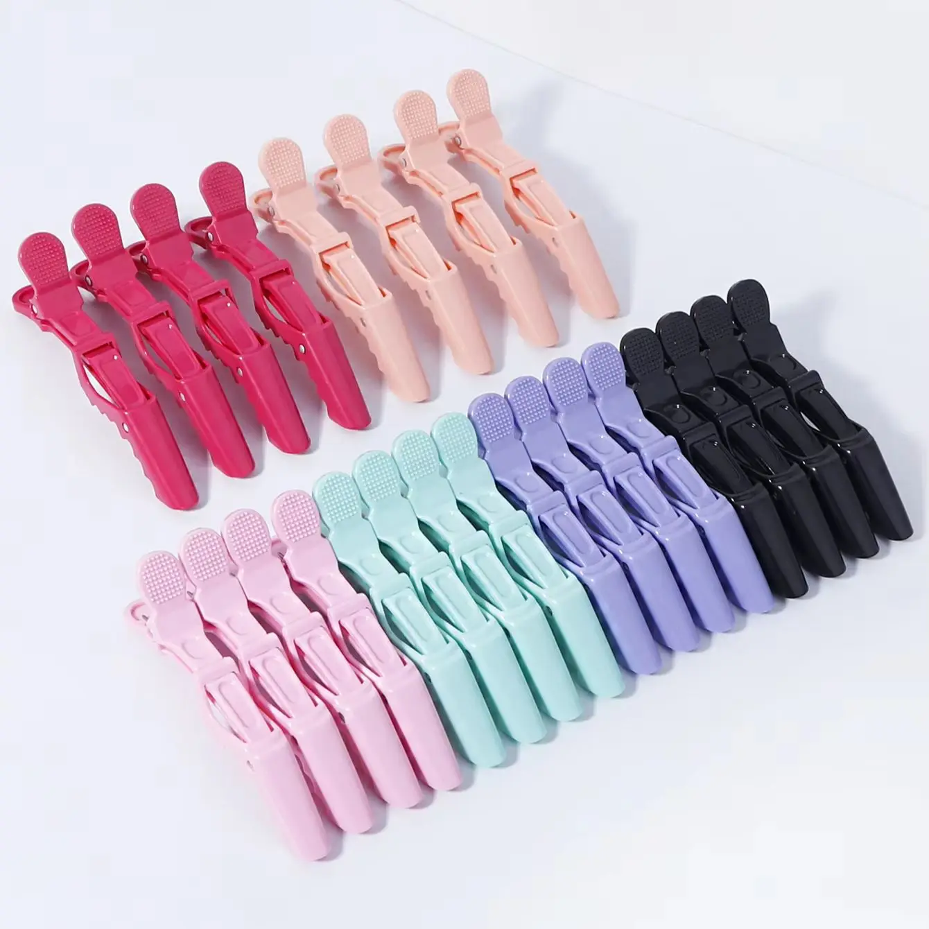 

4-piece set of crocodile professional hair salon styling hair clips and accessories Special for real hair wigs