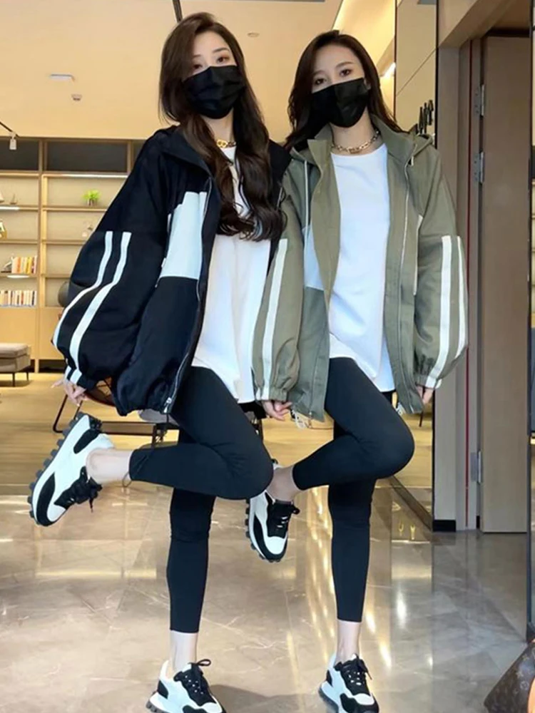 سترة عمل أمريكية مطبوعة للنساء مقاس صغير موديل جديد للخريف المبكر بغطاء للرأس فضفاضة للتنقل اليومي مقاومة للرياح