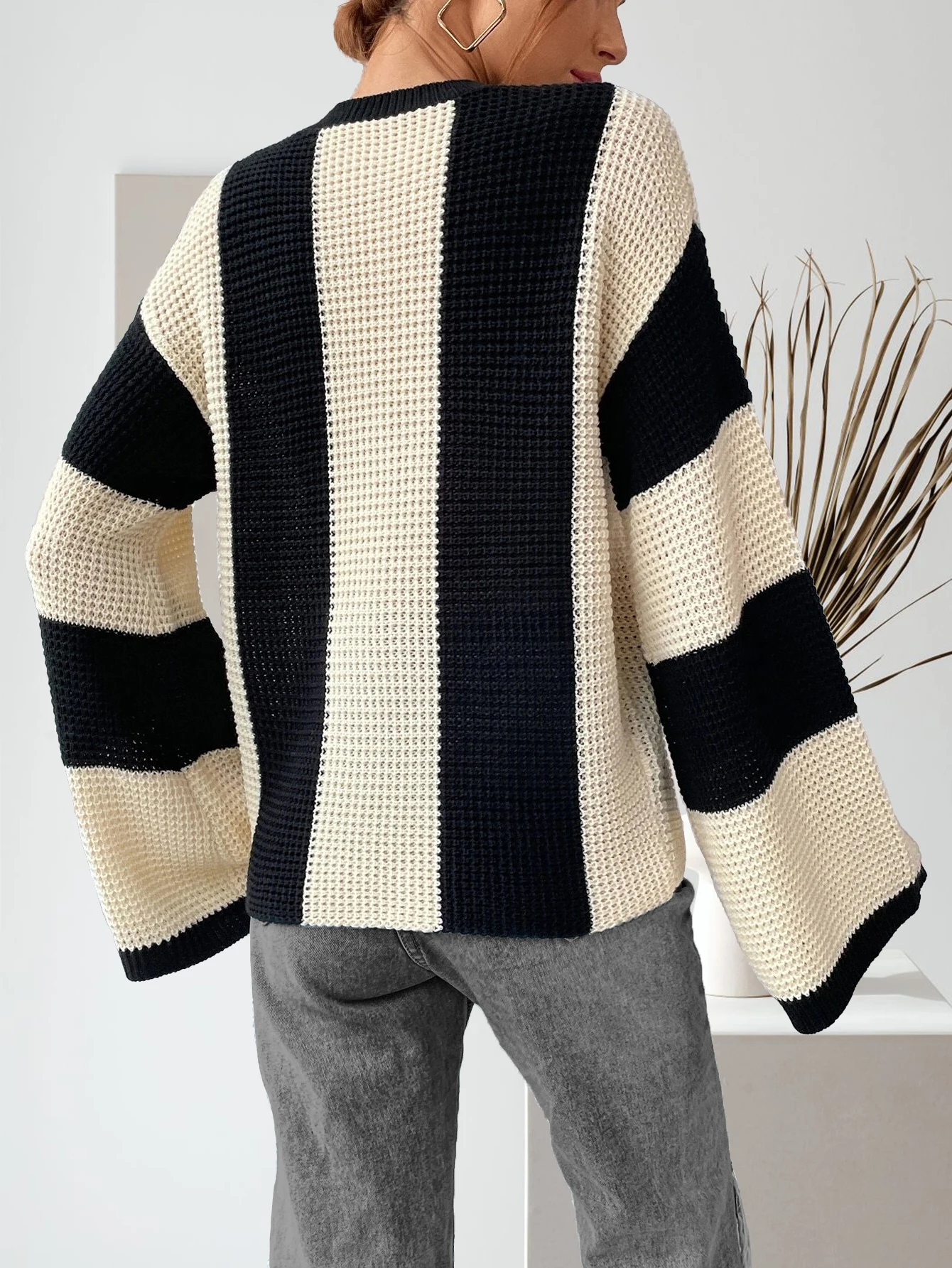Women's Colorblock Drop Shoulder Knit Top, Casual Long Sleeve Round Neck Knitwear for Spring and Fall, Women's Knit Clothing