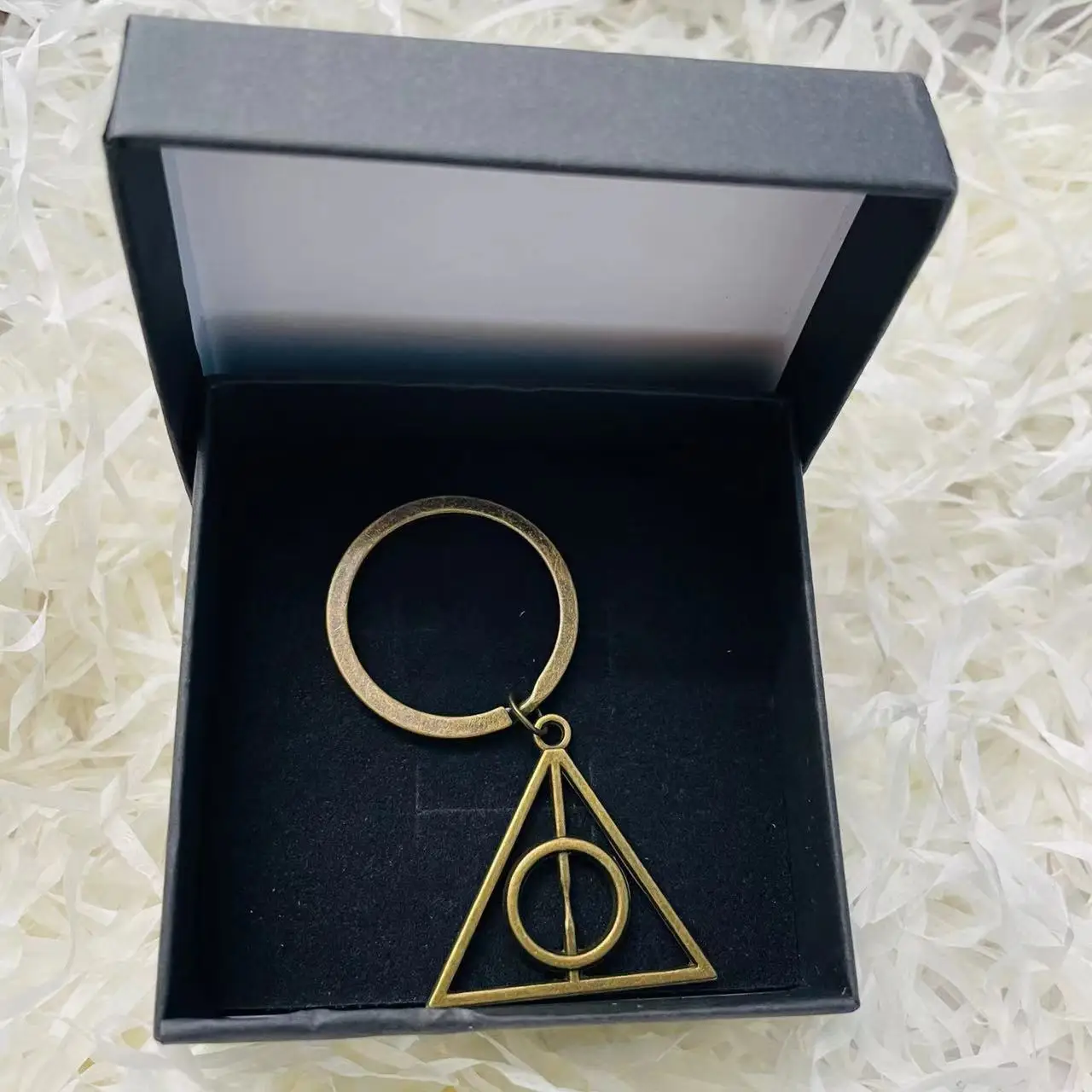 Death Logo Keychain Gift Box Set the Deathly Triangle Pendant Halloween Cos Easter Thanksgiving Christmas Gift Fans Collection