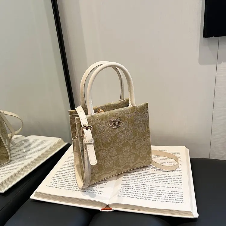 

‌Oversized Canvas Tote Bag 2025, Retro Print Messenger Purse for Women, Eco-Friendly Beach Bag with Pocket, Vacation/Gym/Market‌