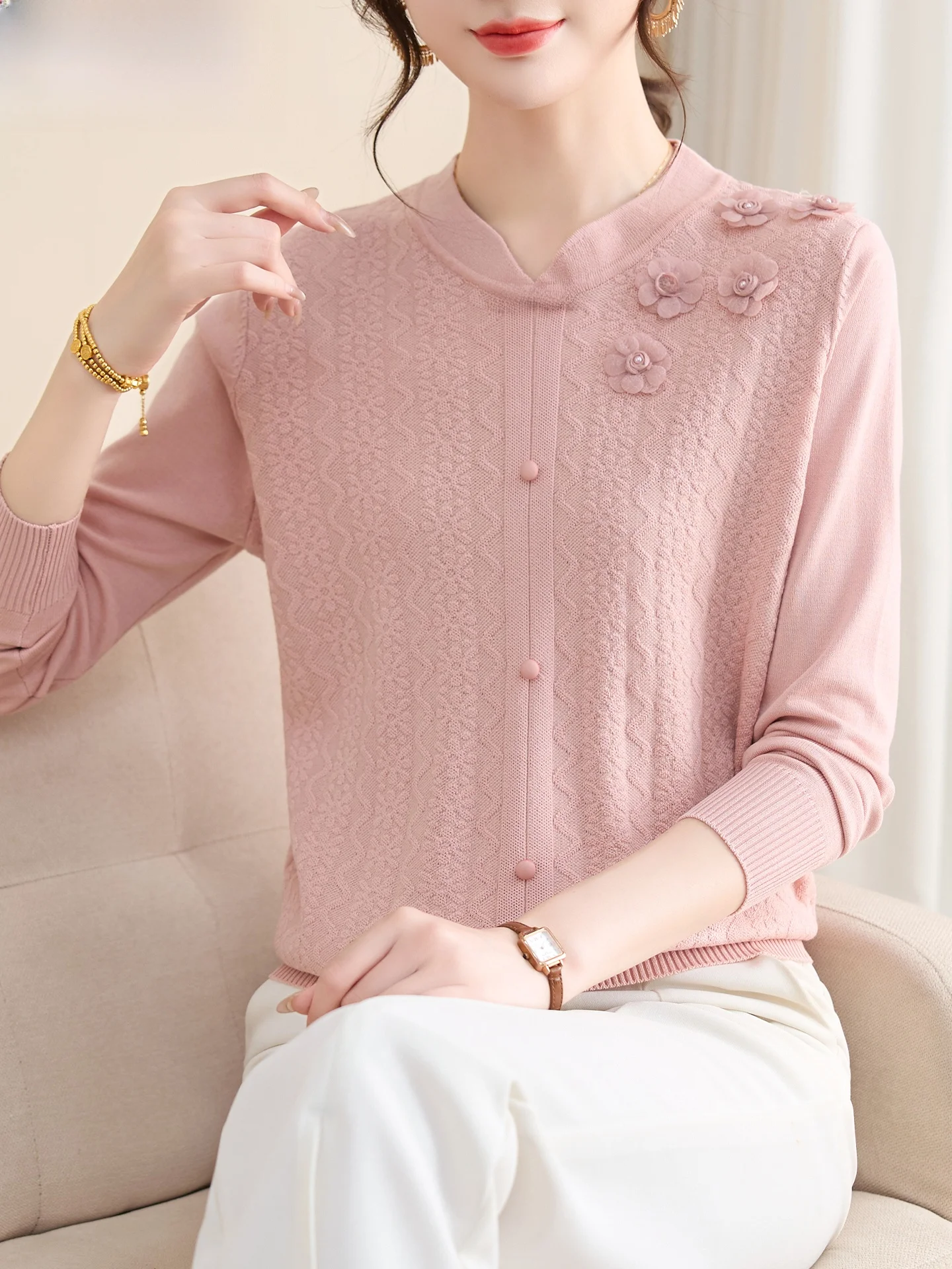 

Модный тонкий вязаный свитер для осени, для женщин среднего и старшего возраста, из качественных материалов, сочетающий тепло и стиль.