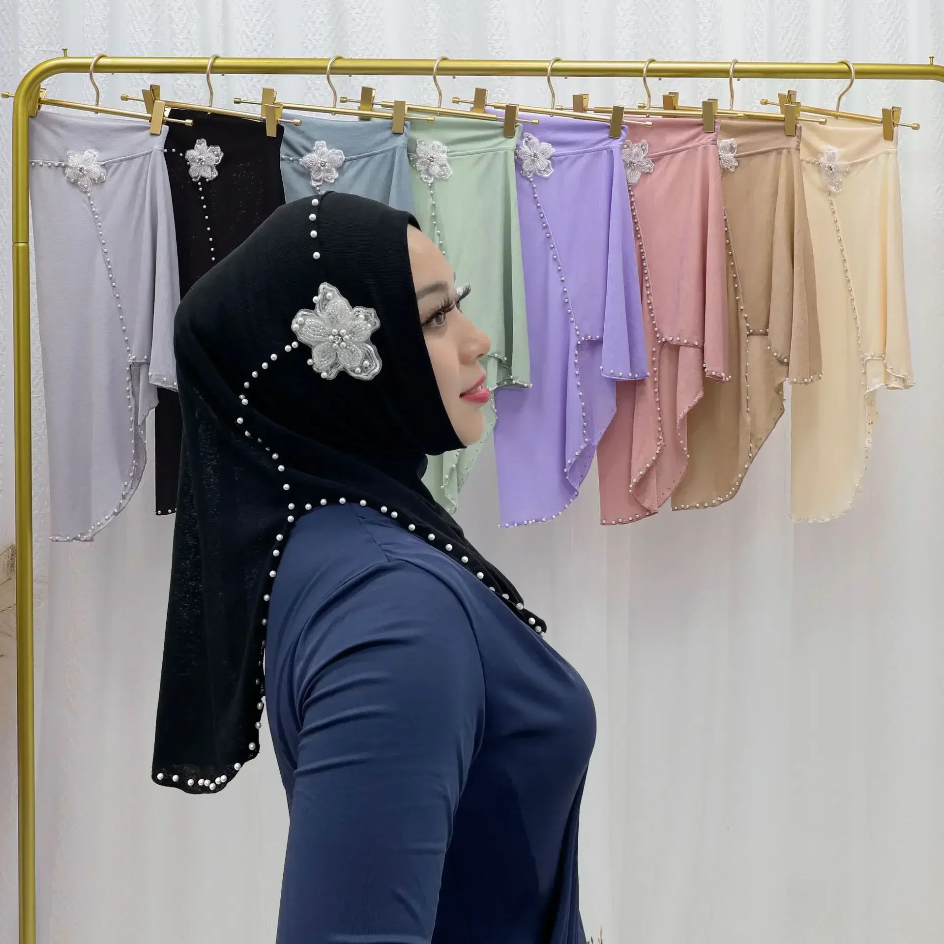 Bliskowschodni malezyjski damski turban z koralikami w kwiaty welon natychmiastowy szalik jednoczęściowy Amira islamska modlitwa hidżaby szale Wrap nikab