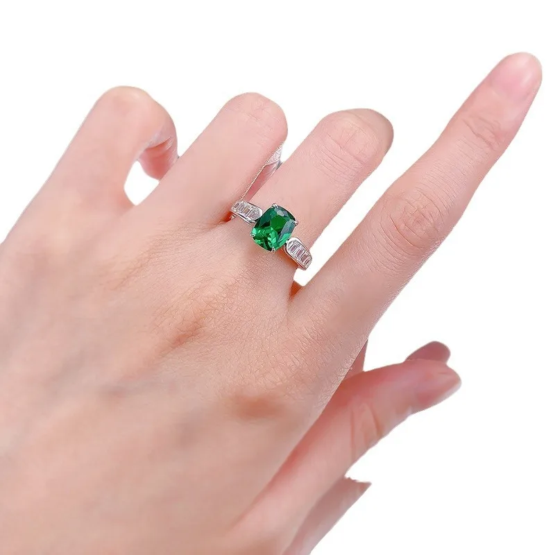 2024 Nieuwe S925 Zilver 7*9 Fat Square Nano Groene Ring Dameslicht Luxe Veelzijdige Ring