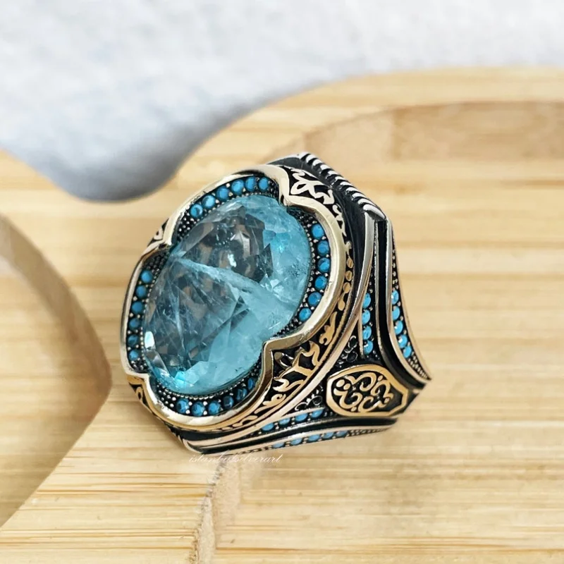 Vintage Metal Craftsman Engraved Signet Ring Inlaid Sea Blue Zircon Men\'s Business Punk Biker Ring