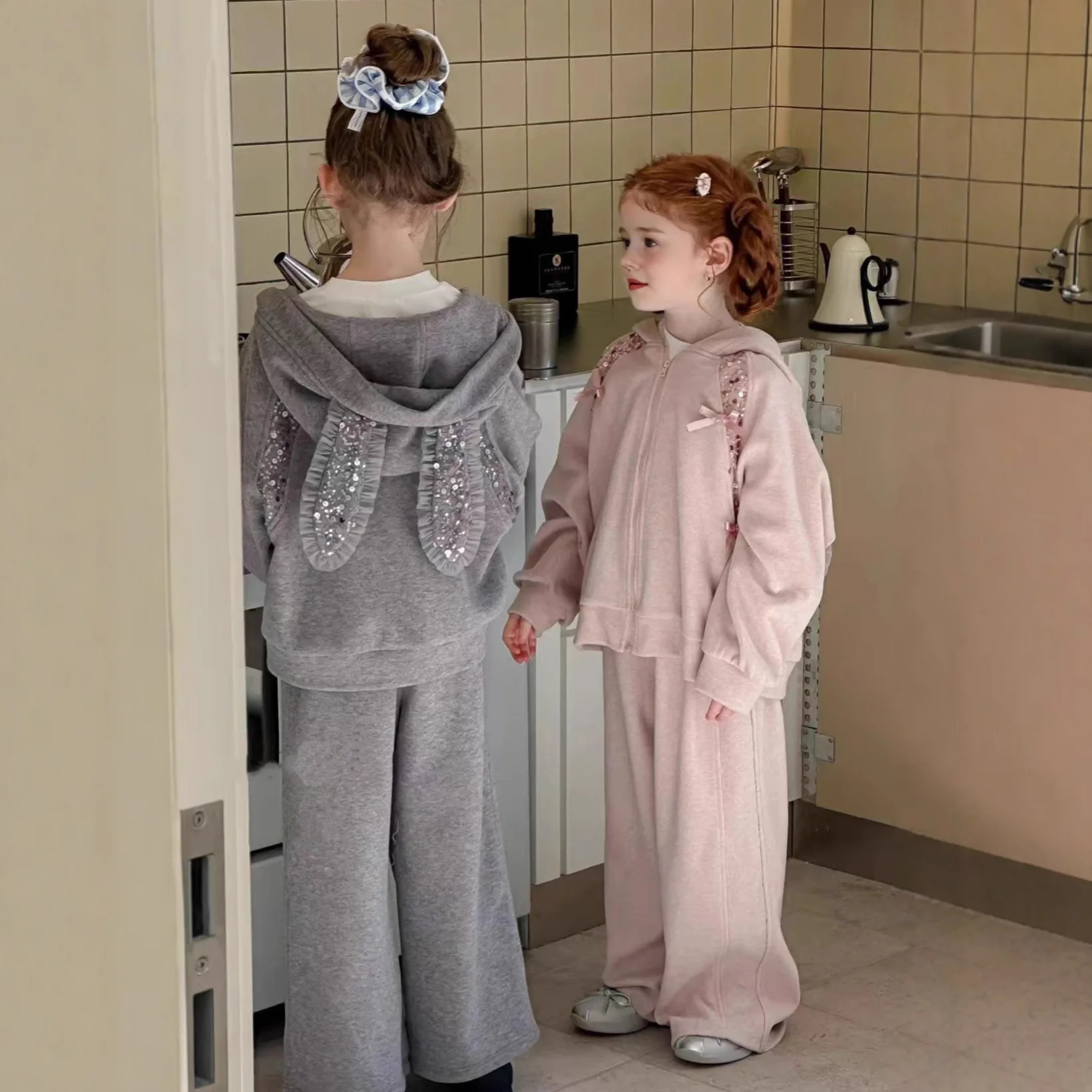 

Girls Autumn and Winter Rabbit Ears Sweatshirt Zipper Set 2025 New Casual Children's Jacket