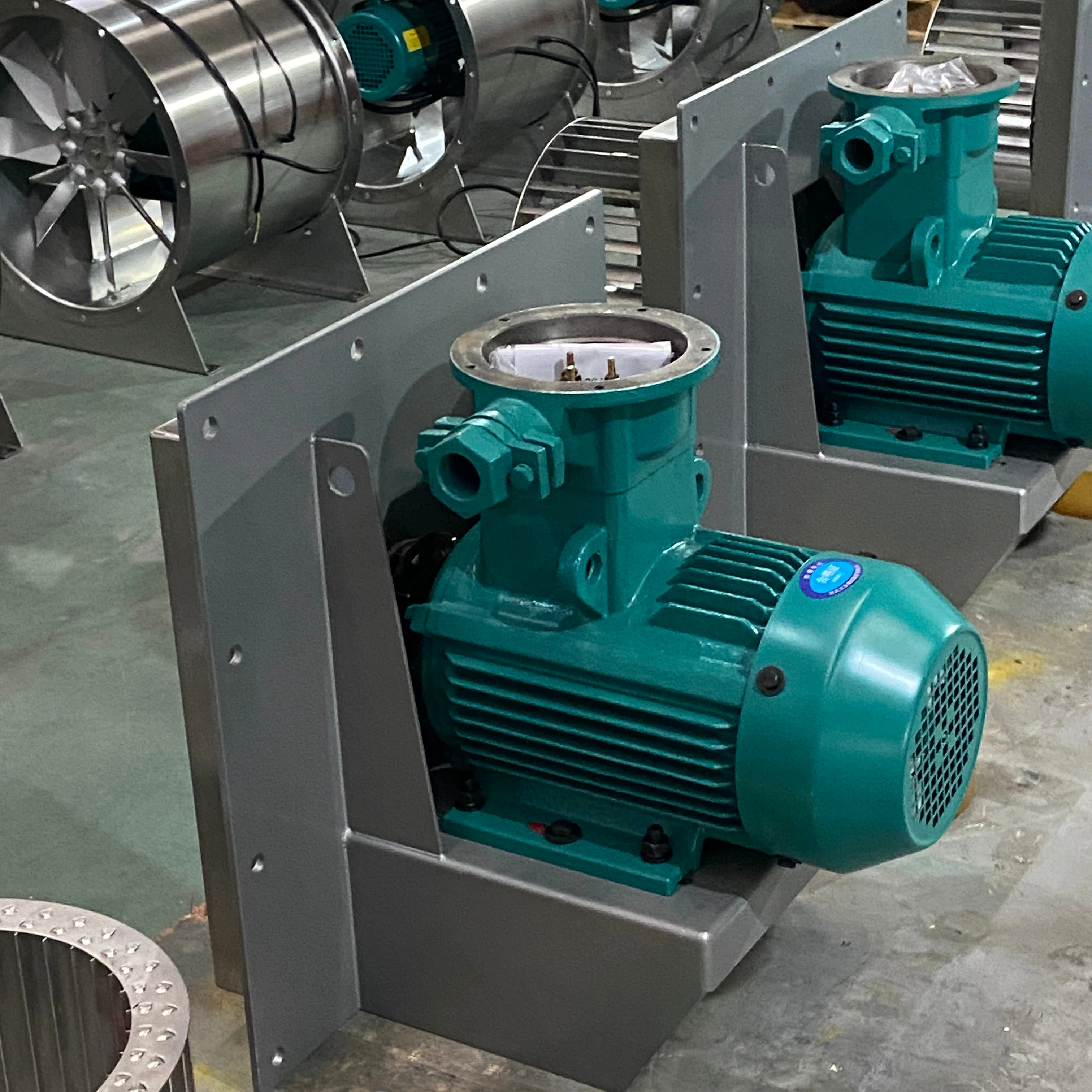 Wentylator odśrodkowy AC ze stali nierdzewnej o dużej mocy, wysokiej wydajności, niskim poziomie hałasu, z ostrzem ze stali nierdzewnej, 220V OEM do usuwania pyłu.