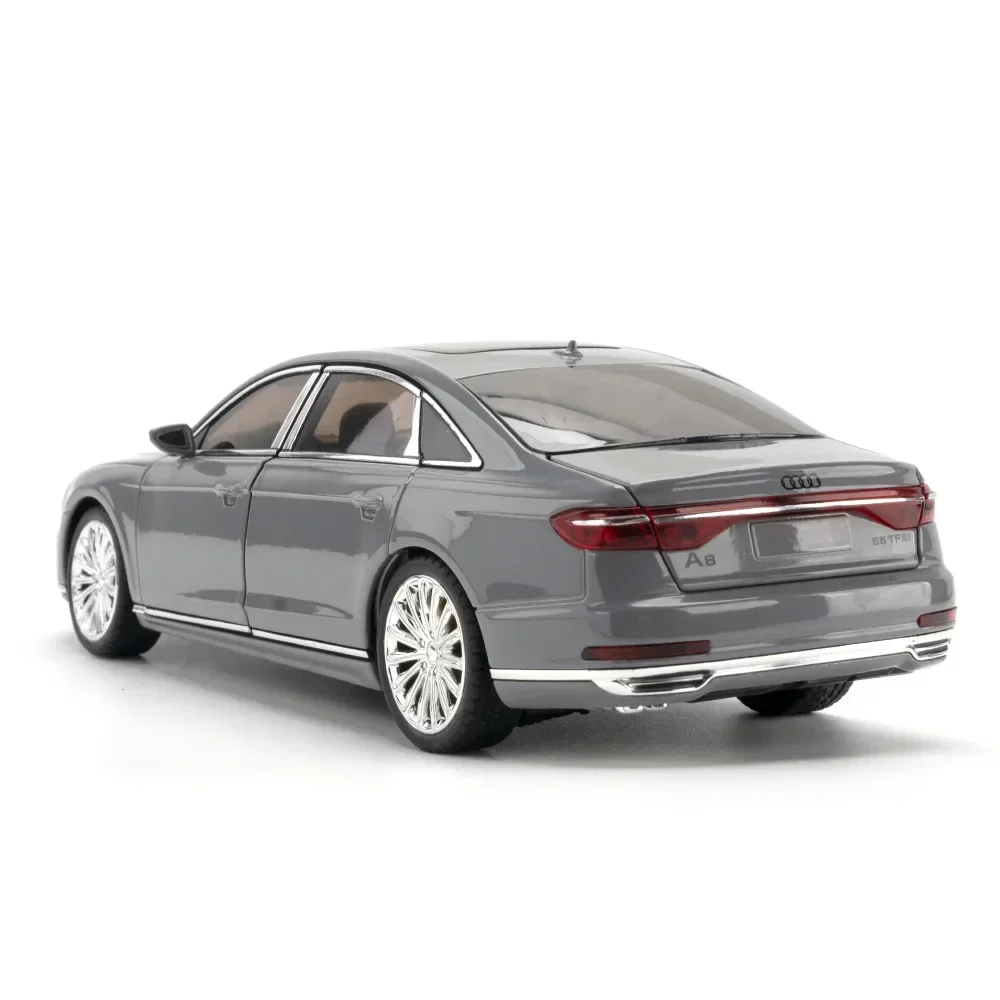 1:24 Audi A8 Diecast miniatur mobil mainan logam logam campuran Model mobil tarik ke belakang suara & lampu pintu dapat dibuka koleksi hadiah untuk anak laki-laki C186