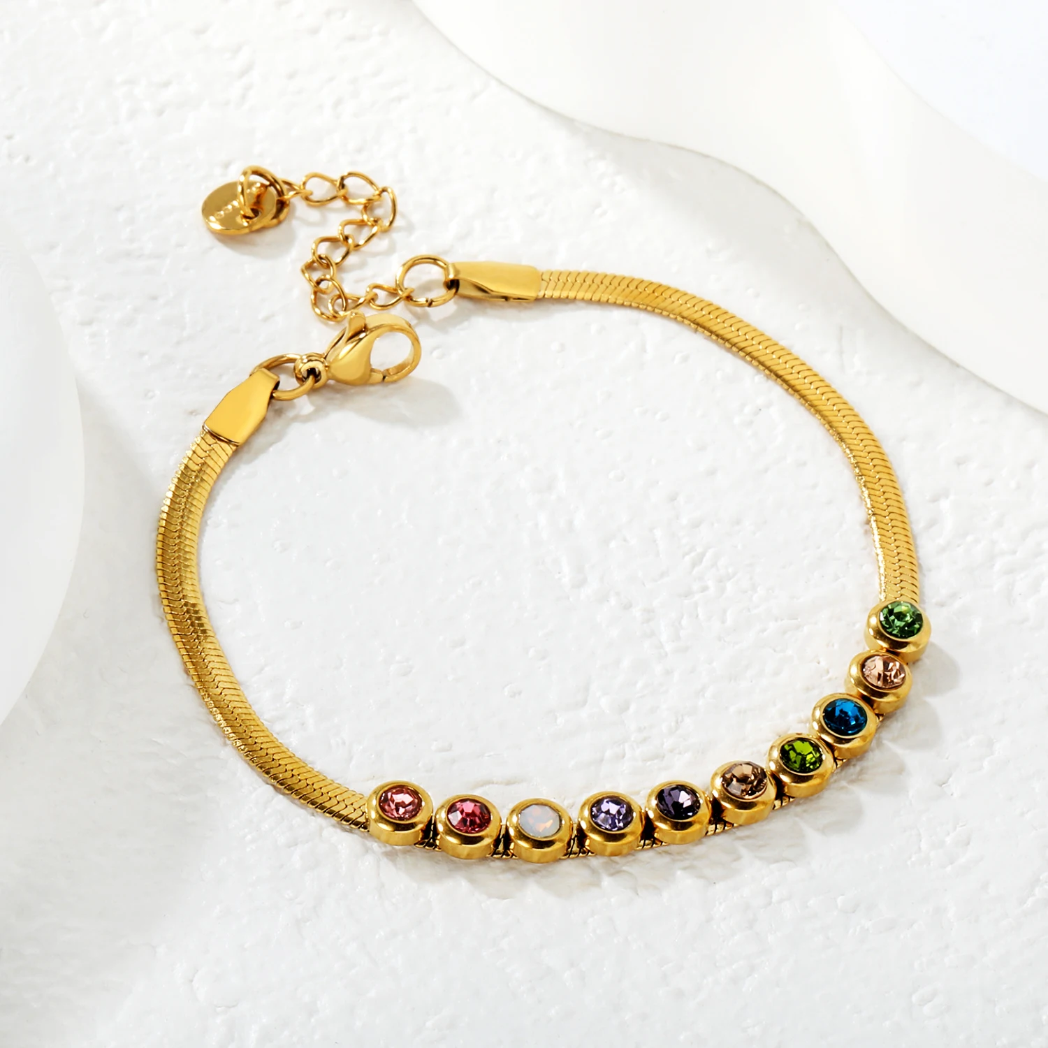 Modisches Retro-Armband mit Bunten Zirkonen, Edelstahl-Klingenketten-Armband, Party-Schmuck für Frauen und Mädchen, Hochwertige Accessoires