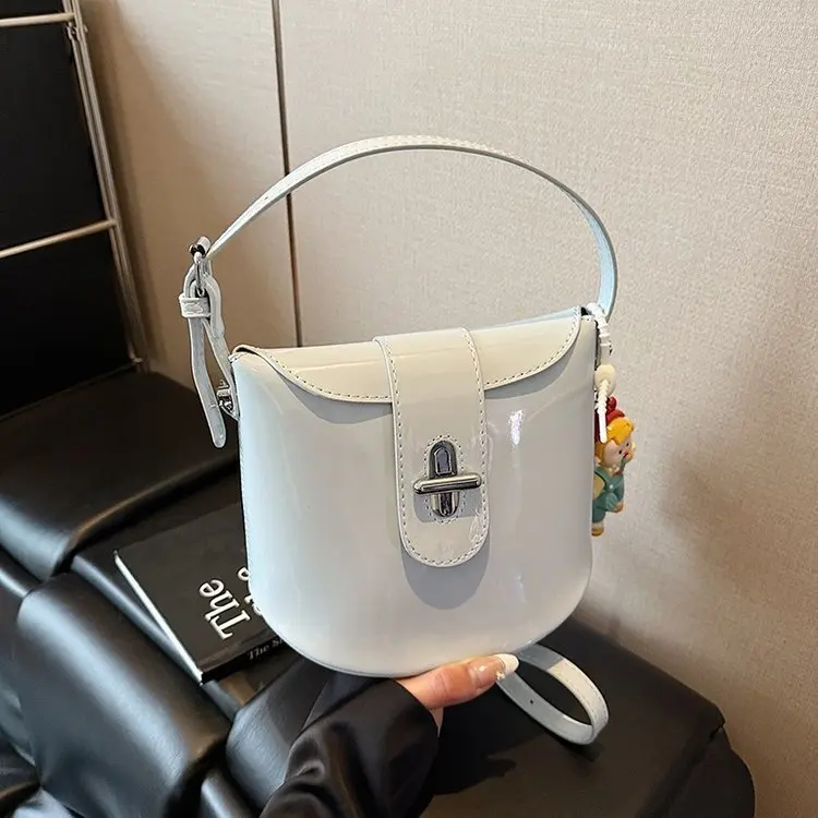 

2025 Summer Women's Lock Buckle Bucket Bag Crossbody Shoulder Handheld Commute Purse Premium Texture