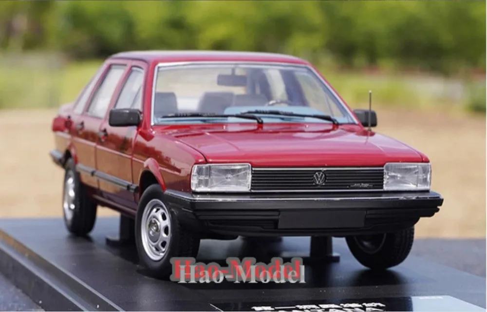 1:18 Shanghai Volkswagen Santana 1983 B2 Alloy Diecast Model Car Toys Ornaments