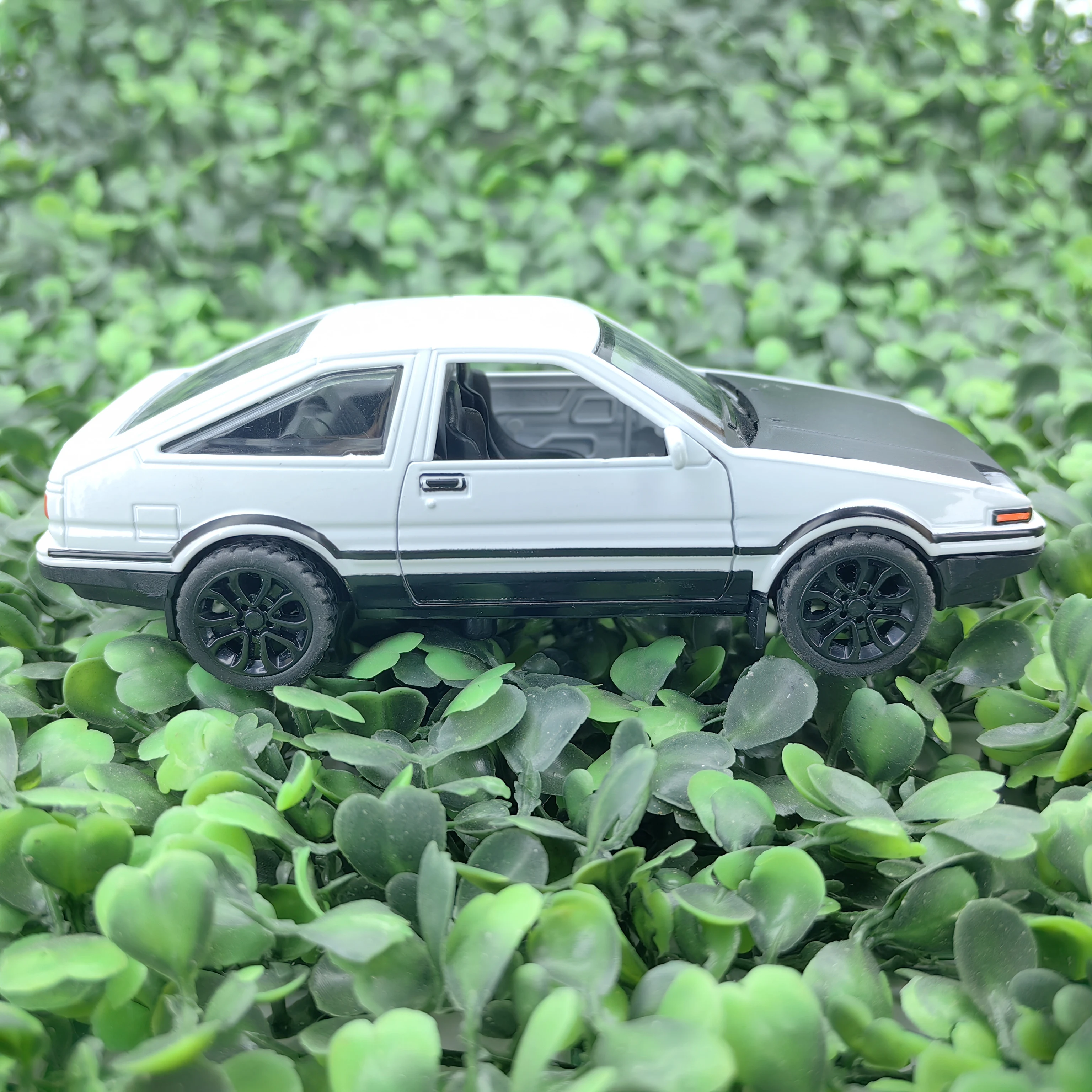 Modèle de voiture de sport en alliage, modèle de véhicule simulé, voiture jouet rétractable pour enfants, portes à double ouverture, voiture jouet racer