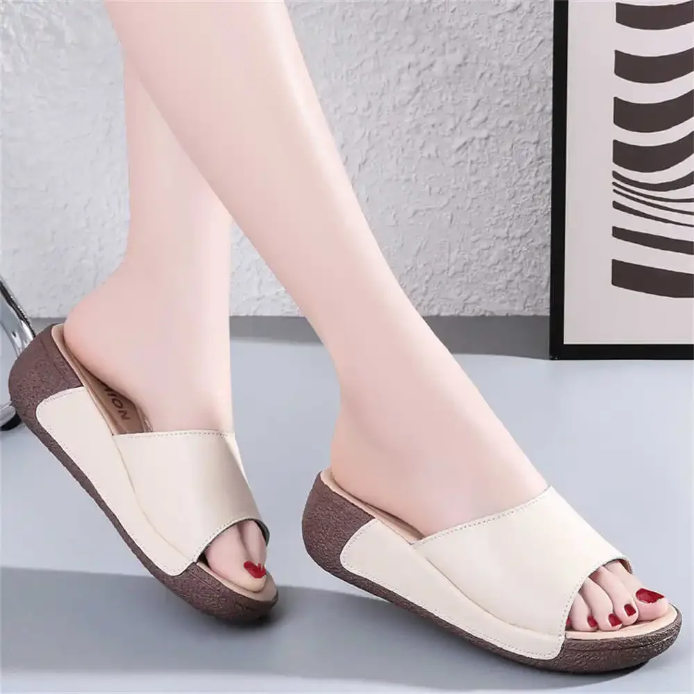 High Sole In Beach Sand Slippers For The Beach Women's Stylish Sandals Ladies Shoes On Offer Sneakers Sport 2024elegant