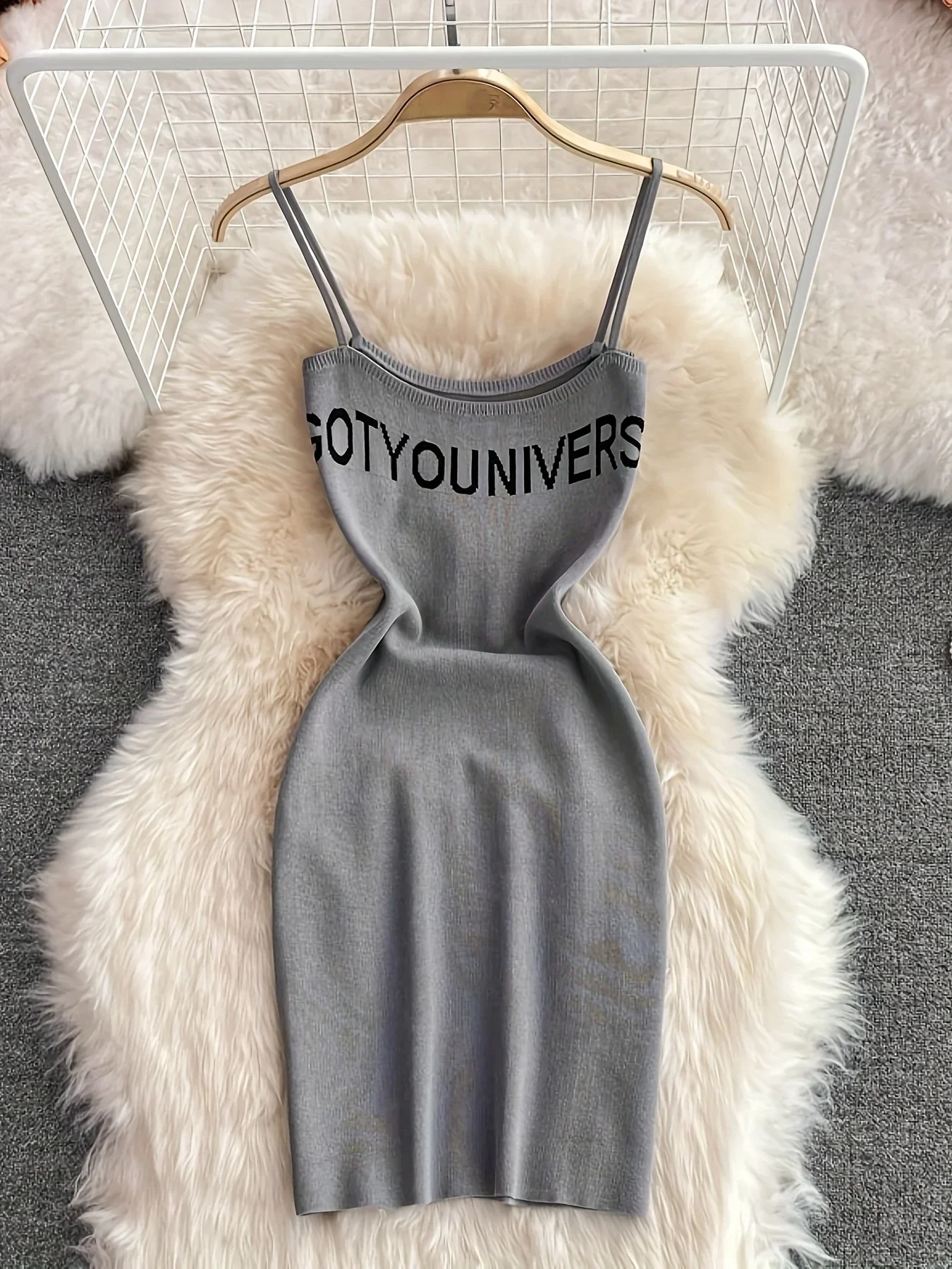 2026 Abito estivo verde con stampa di lettere Abito casual senza maniche aderente con spaghetti Abbigliamento donna Abiti prendisole corto