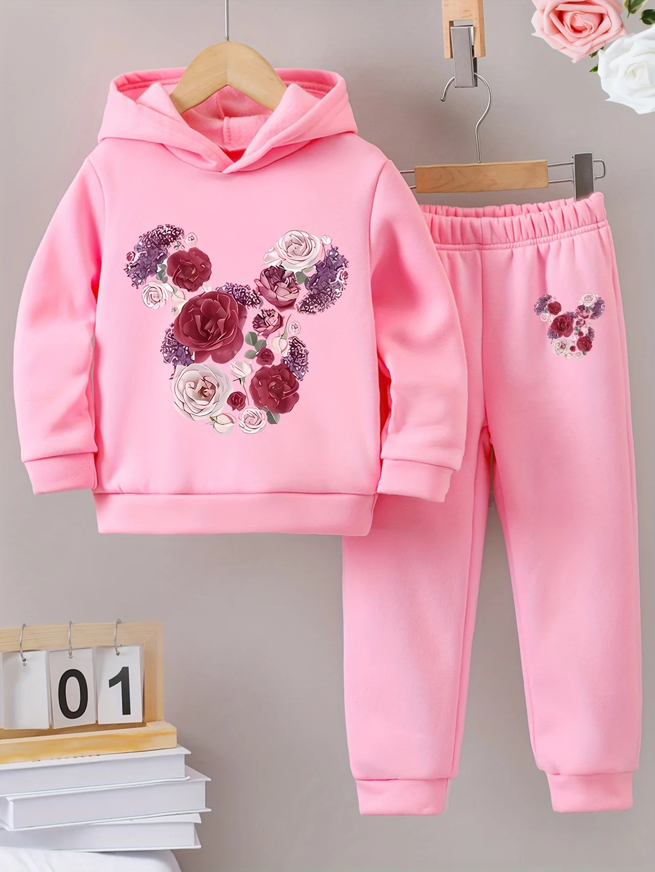 

2sets Fashion exquisite girls Fall/Winter pattern printed with fleece warm lined hoodie and tracksuit pants
