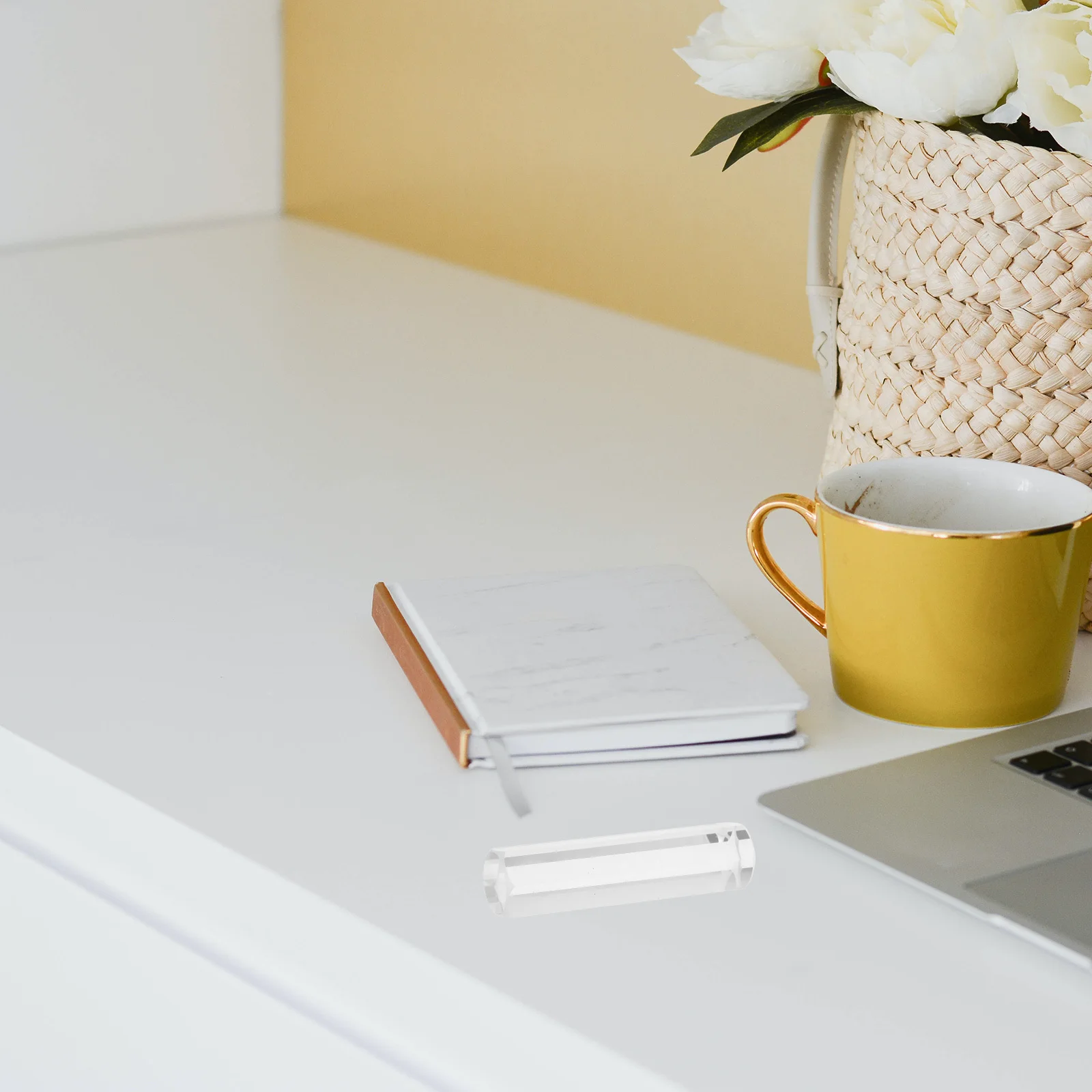 

Hexagonal Prism Optical Physical Experiment Cylindrical Teaching Tool Rainbow Light Reflecting Optical Experiment Equipment