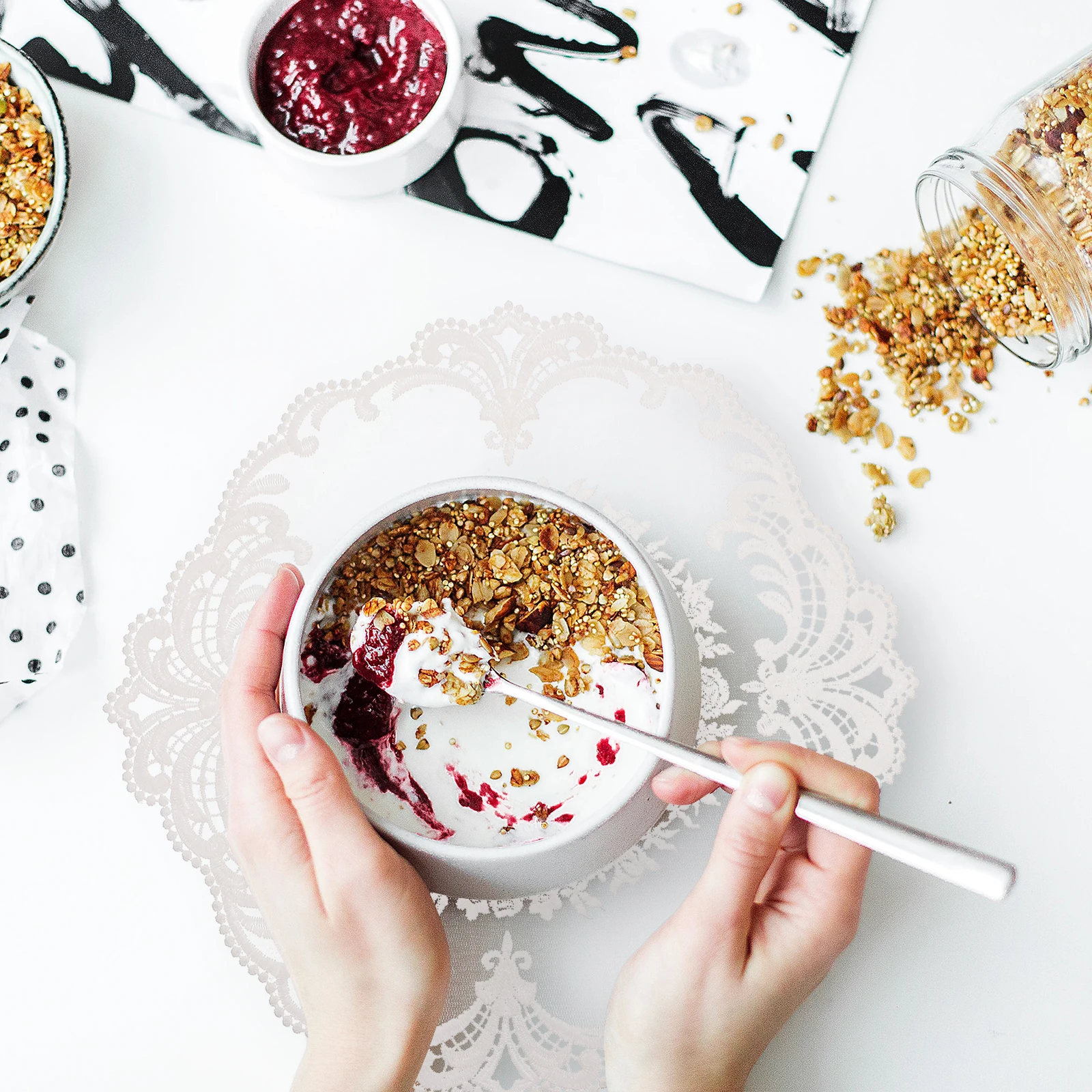 2pcs Lace Place Mats Soft Table Mat Home Decor Coasters Cup Mats Holiday Photo Props Embroidery Accessory For Mother'S