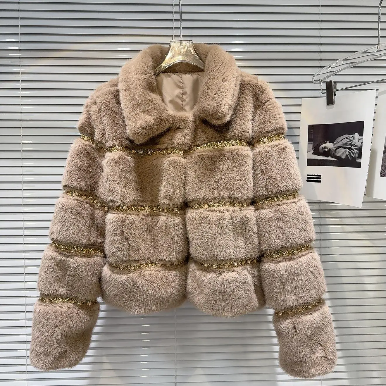 

Golden Bead Embellied Fur Coat ort Sli Ele Eco-friendly Artificial Fur Outerwear for Women Winter Collection