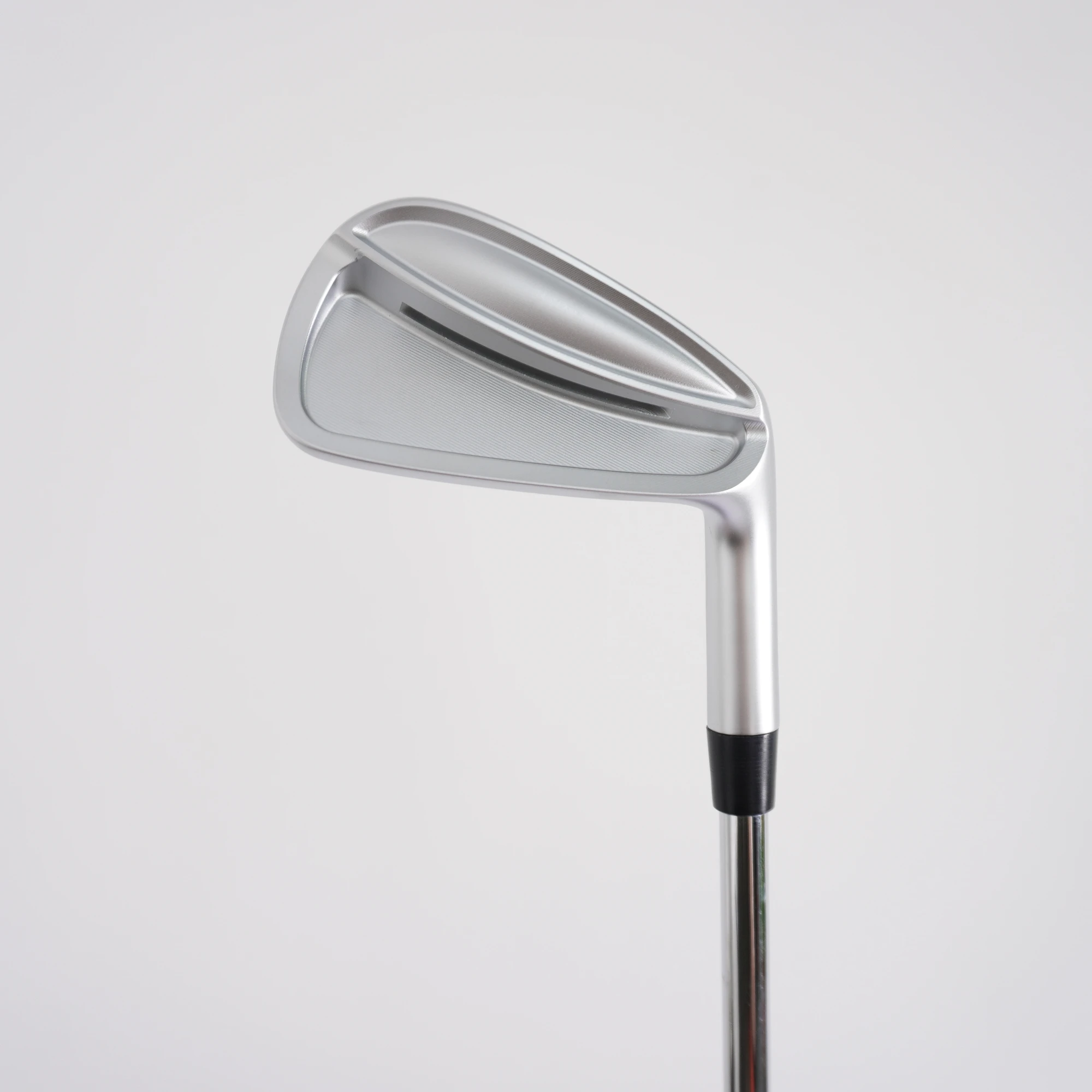 

Новый дизайн изготовления набора клюшек для гольфа для правой руки # Утюги 4-PW с кованым лезвием для спины мышц