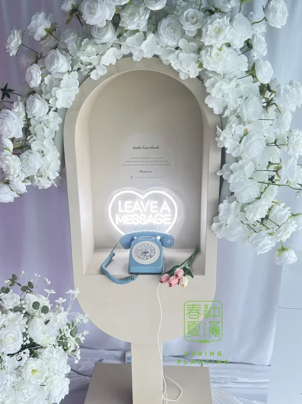 Season Planting Audio Guestbook Holder with Artificial Flowers London Phone Booth Wedding Decoration Record Sheet