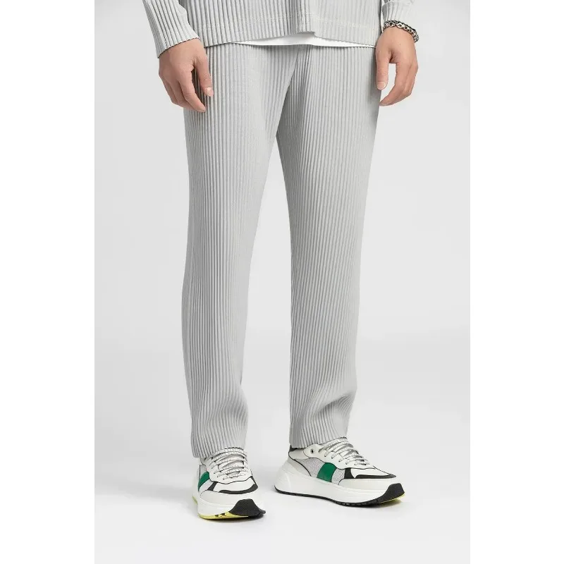 三宅プリーツパンツ男性日本オリジナルカジュアルパンツ男性日本のストリート男性ファッションズボンだぶだぶのパンツ野生のズボン