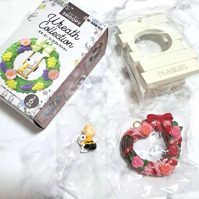 

Genuine Re-Ment Snoopy Food Fun Snoopy Wreath And Flower Wreath Ornament Collection Model Blind Box Anime Surroundings Gift Toy