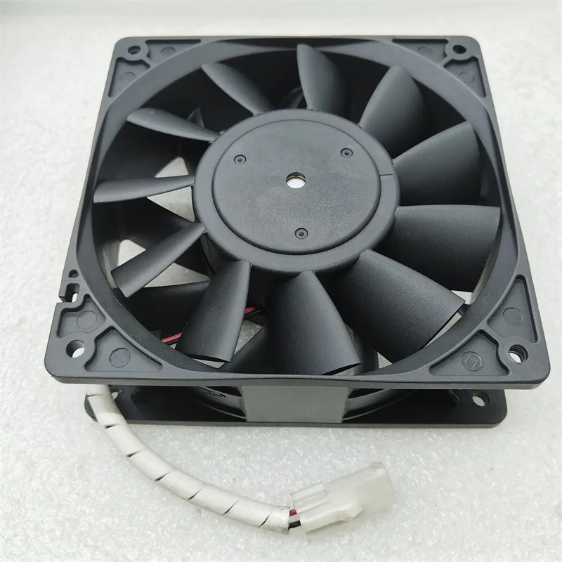 Delta Electronics PFB1224UHEC8X DC 24V 2.40A 120x120x38mm Ventilador de refrigeración de 2 cables