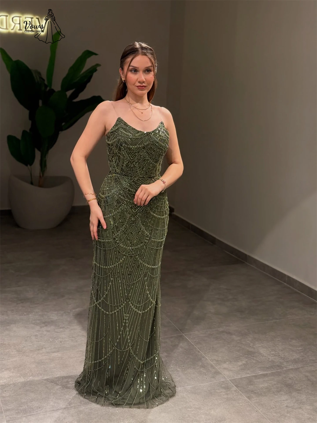 فساتين سهرة مصنوعة حسب الطلب من Vows فستان فاخر خط فساتين سهرة فساتين زفاف الضيوف امرأة قبالة الكتفين مطرزة بالخرز