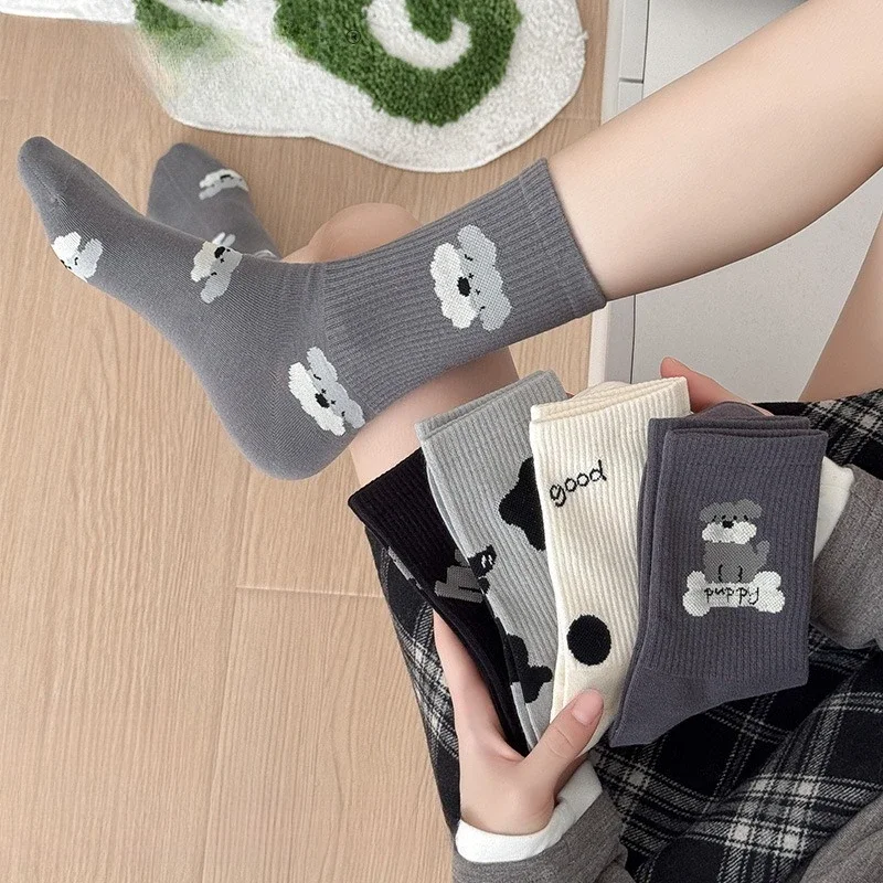 

5 pairs of women's autumn winter pure cotton mid tube socks antibacterial sweat absorbing versatile sports leisure socks
