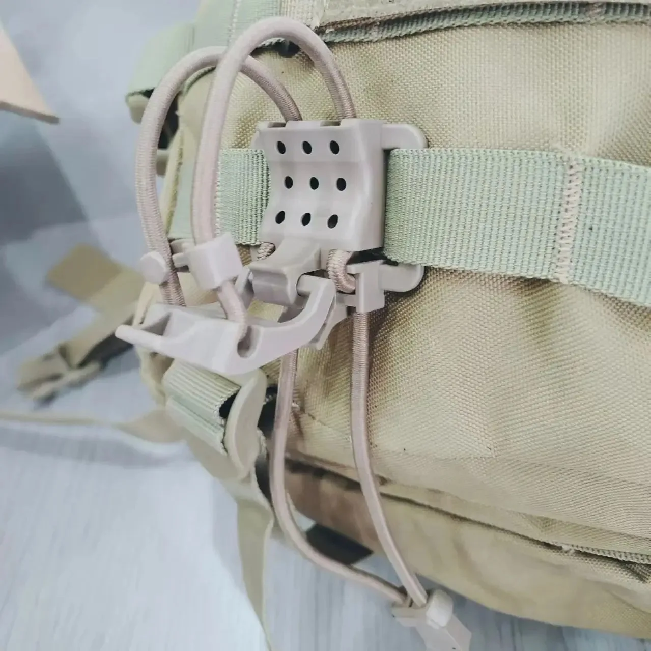 MOLLE Gear Organizer Fastener Flashlight Water Bottle Fixed Multifunction Hanging Buckle Outdoor Backpack Vest Accessories