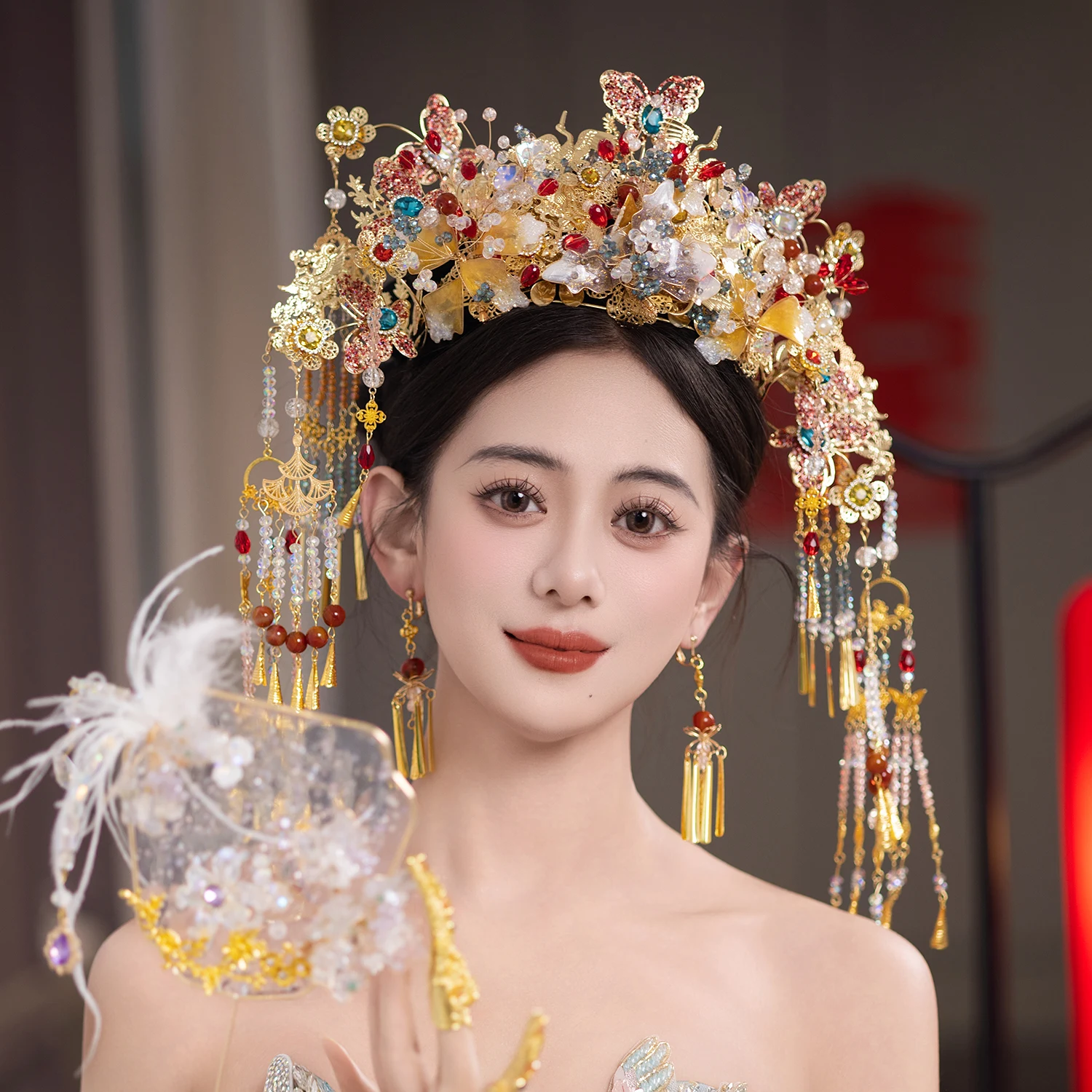 

Retro Hanfu Xiuhe Bridal Hair Accessories Chinese Wedding Luxurious Crystal Phoenix Crown with Ancient Dragon Tassel for Women