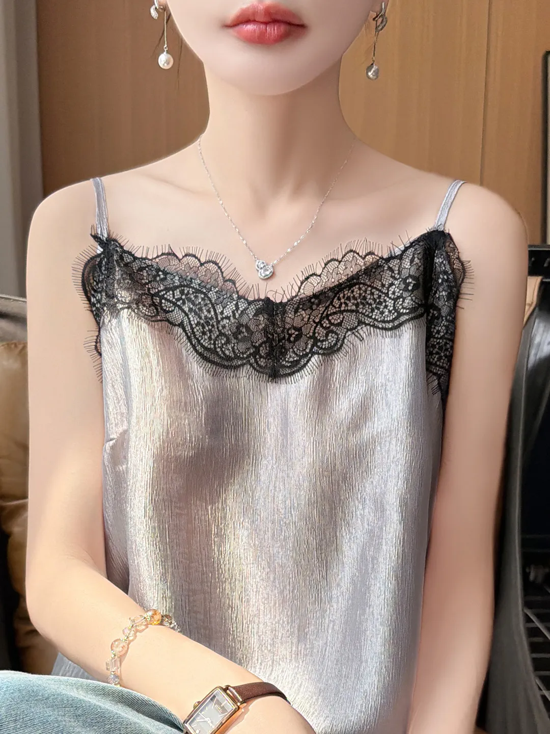 

Black Lace Paneling Women's Camisole Tank Top Slimming Back Design Inner Wear Base Shirt Outerwear Breathable V-neck Long Line