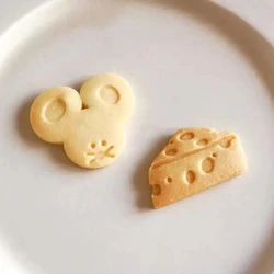Cute Mouse Eating Cheese Shaped Cookie Cutters Cartoon Animal Biscuits Moulds Stamps 3D PLA Fondant Embossing Baking Tools