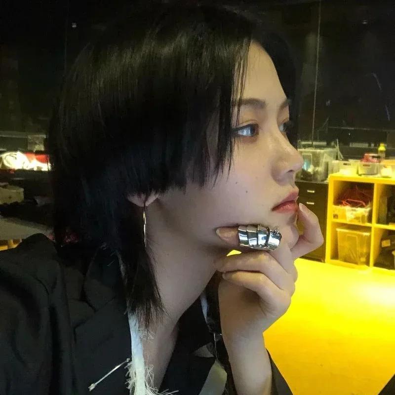 Anillo Punk de Anime, armadura de Cosplay, nudillos, anillos de dedo de Metal para adultos, Unisex, Hiphop, accesorios de joyería de articulación móvil, accesorio de fiesta