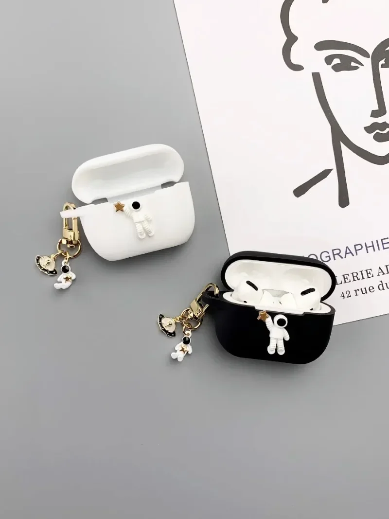 Aerospace Silicone One-piece Protective Case for Airpods1/2/3/4/pro Wireless Bluetooth Headset Soft Case with Chain Jewelry