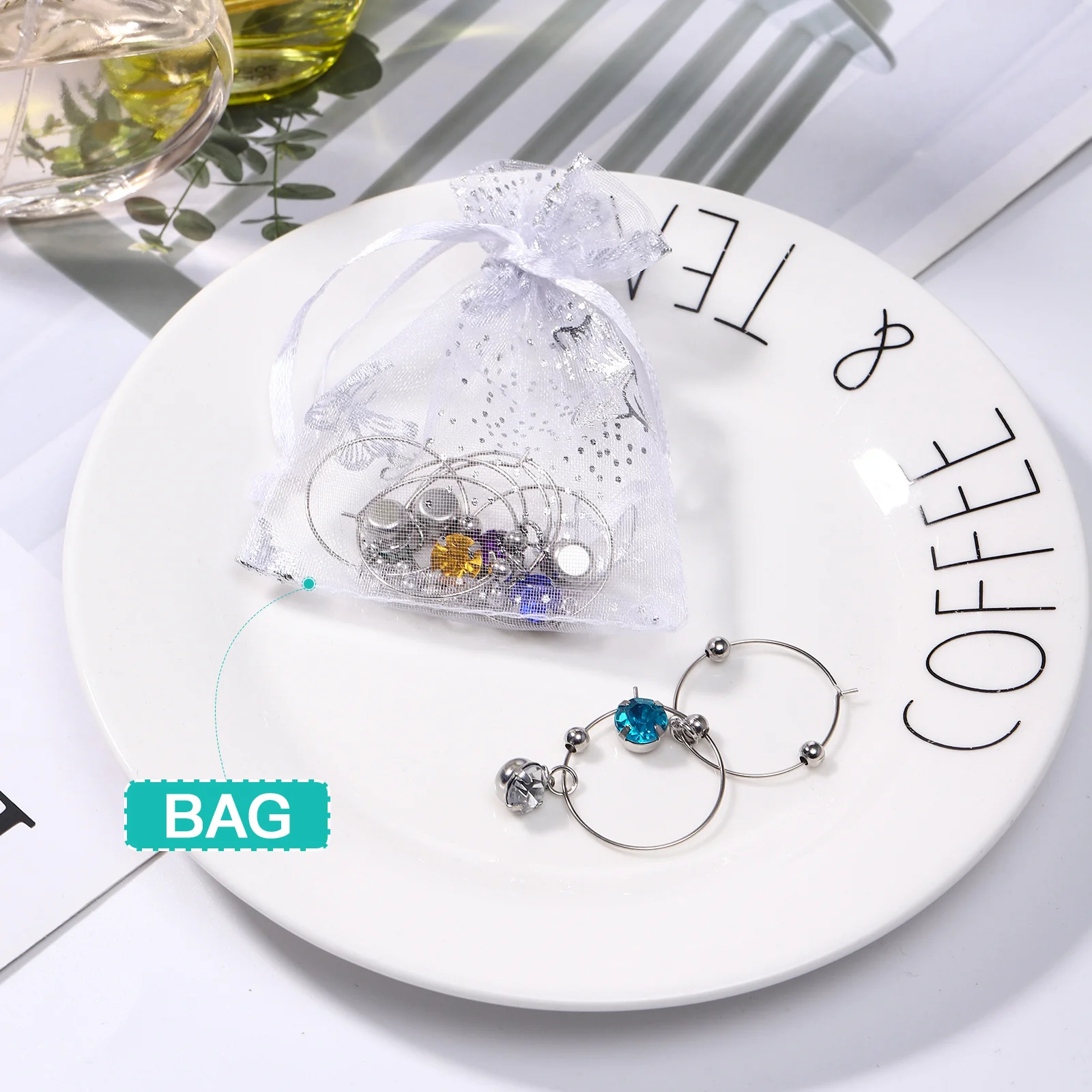 

8pcs Hanging Ring Colorful Diamond Charm Party Wedding Decoration Marker Kitchen Barware Lovers Gift, Wine Glass Tags, Creative