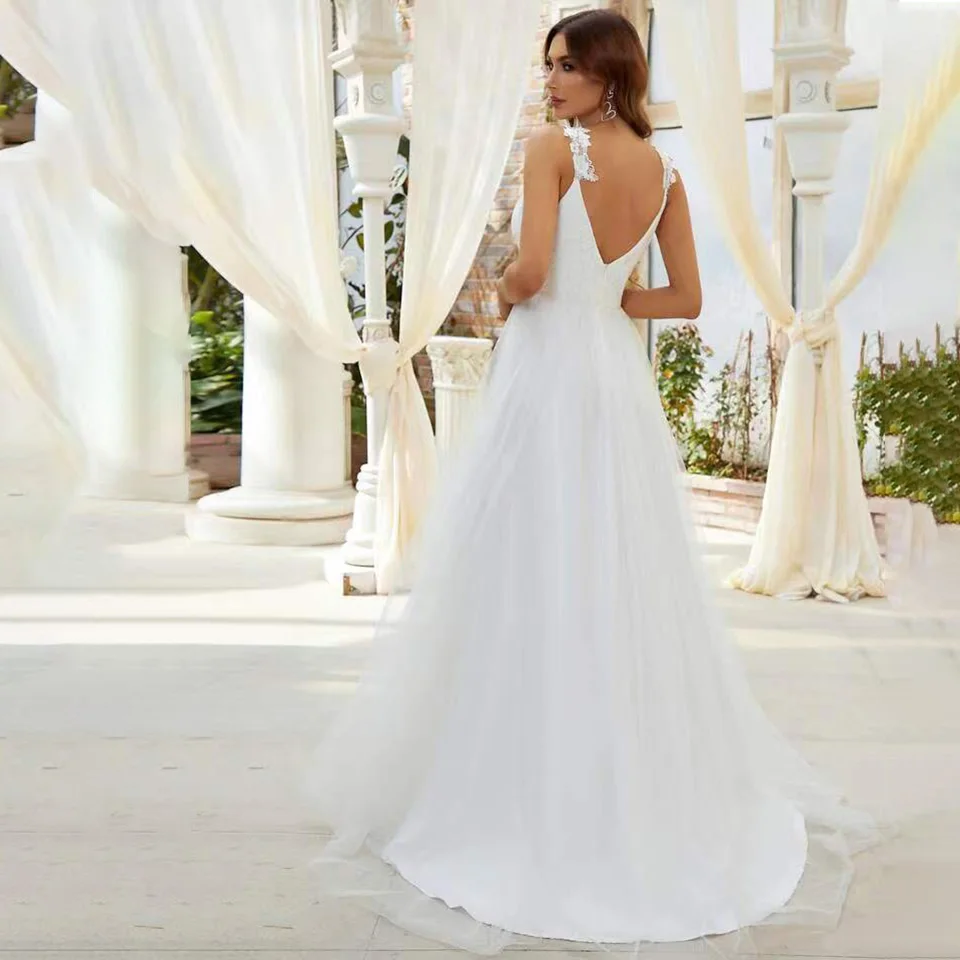 Personalizzato elegante scollo a V profondo senza spalline applicazioni in pizzo abito da sposa linea A 2025 abito da sposa in tulle con strascico aperto sul retro