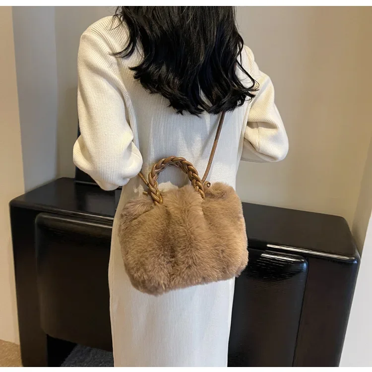 Simple Soft Plush Women\'s Shoulder Bags Sweet Luxury Fake Fur Ladies Crossbody Bag Fashion Solid Color Female Tote Handbag Purse