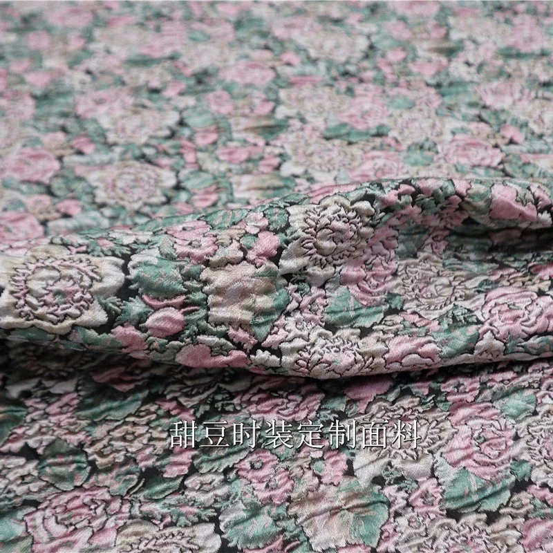 غزل مصبوغ الديباج الجاكار النسيج ربيع الخريف الشتاء كونكافو محدب فستان البدلة سترة موضة العلامة التجارية الأوروبية تصميم القماش خياطة