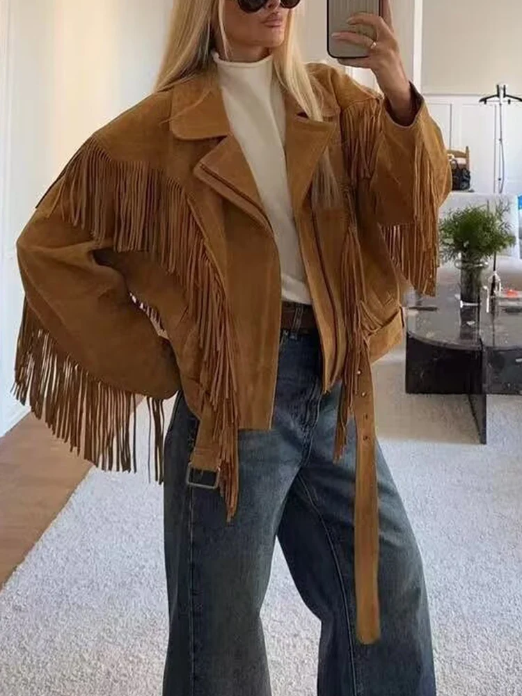 

Осенние новинки для женщин: укороченная куртка из искусственной замши во французском стиле ретро с лацканами и длинными рукавами, кисточками и широкими плечами.