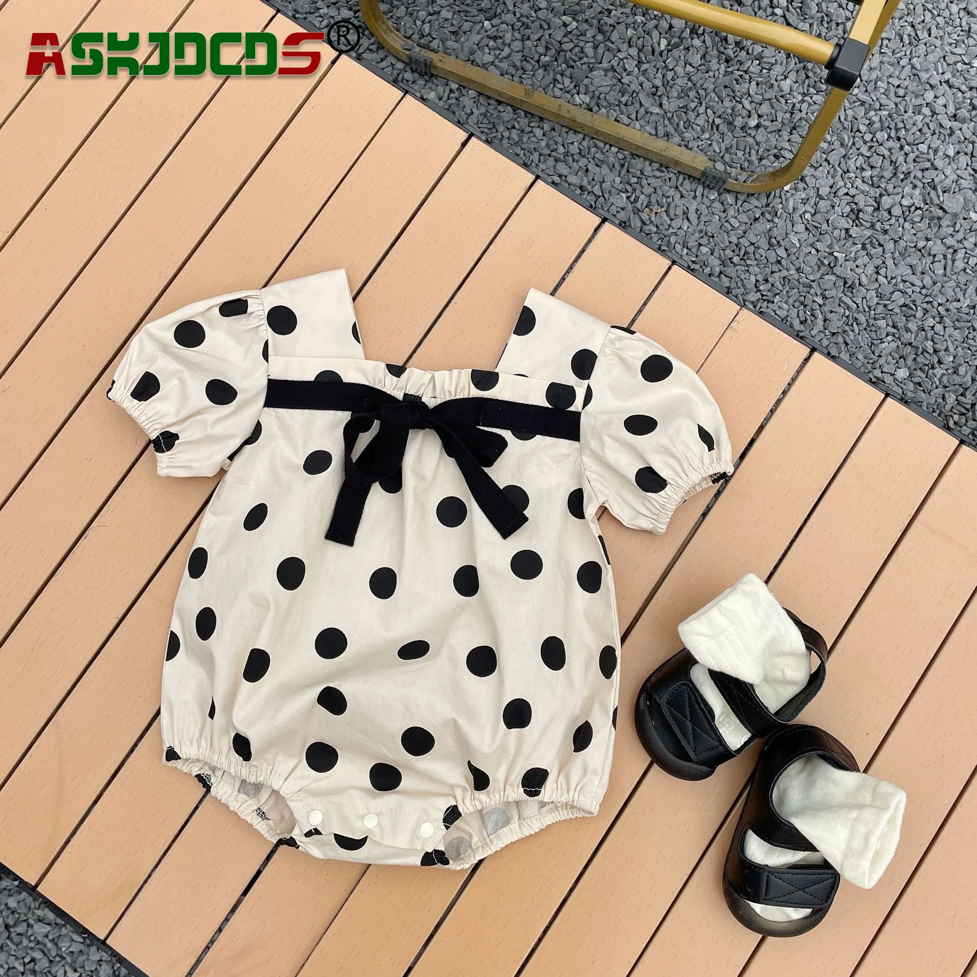 

2024 Bodysuit 유아복 Summer New In Infant Kids Girl Thin Bow Dot Bunny Print Outdoor Clothing Newborn Baby Jumpsuits Toddler Cotton