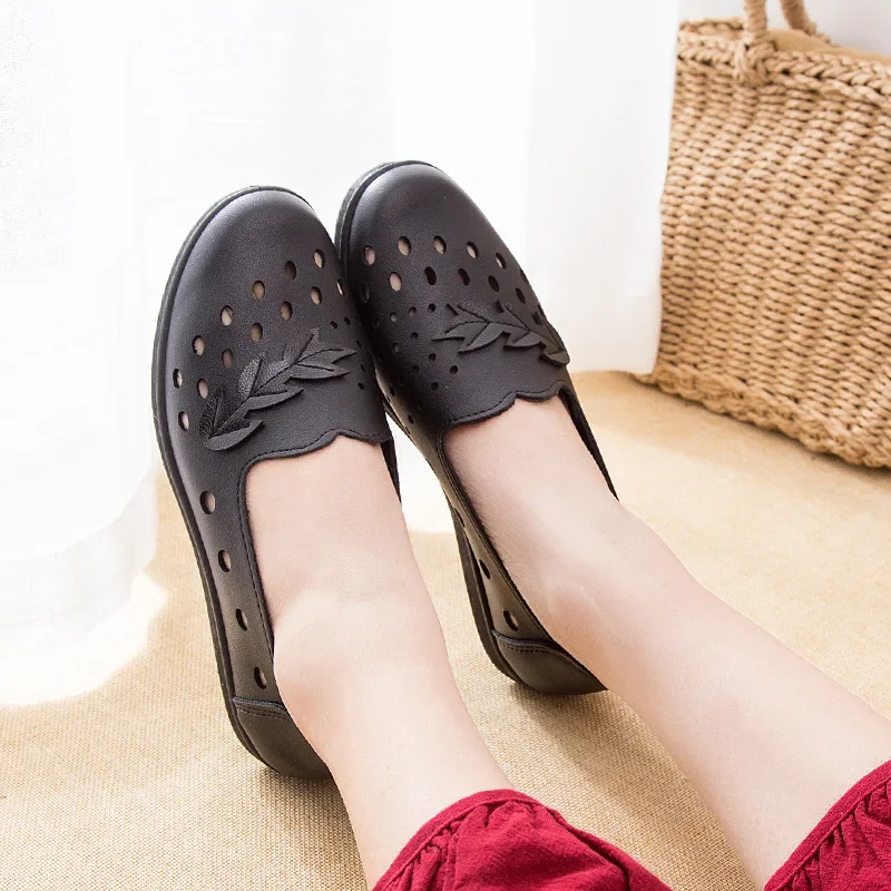 Women Flats Shoes Hollow-out Slip on Casual Ballet Flats Summer Leather Loafers Woman Sandals Soft Bottom Breathable Zapatos