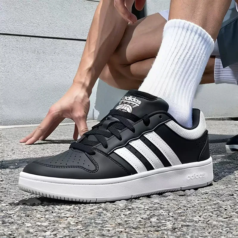 Adidas men's shoes with black leather panels, low heel, lightweight, breathable, casual and retro sports shoes  KI1056