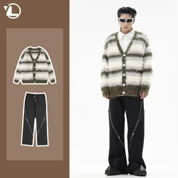 Conjunto Retro japonés de dos piezas para hombre, cárdigan a rayas con cuello en V y cremallera, pantalones de pierna recta divididos, traje informal, Primavera, nuevo, 2024