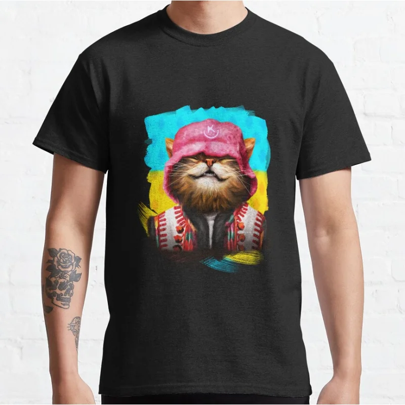 

Happy smiling cat in pink hat Cute Ukrainian Cat Ukraine art Short-sleeve crewneck T-shirt for men Large size Adult Tops S-6xl