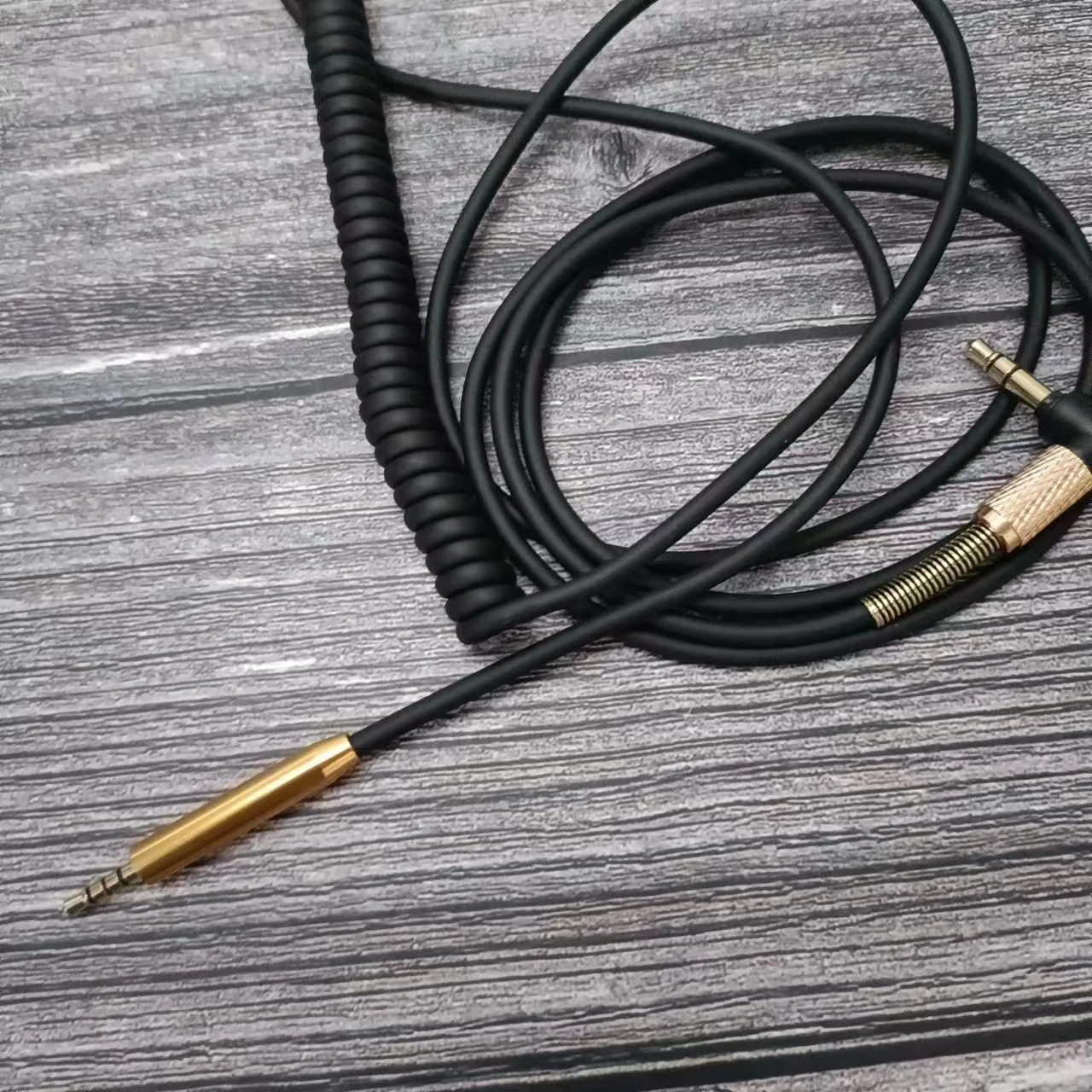 Hochwertiges Audiokabel für Bose QC25/QC35/QC35II/QC45/NC700 Kopfhörer, 3,5mm auf 2,5mm Stecker, ohne Mikrofonanschluss. – Detail 3